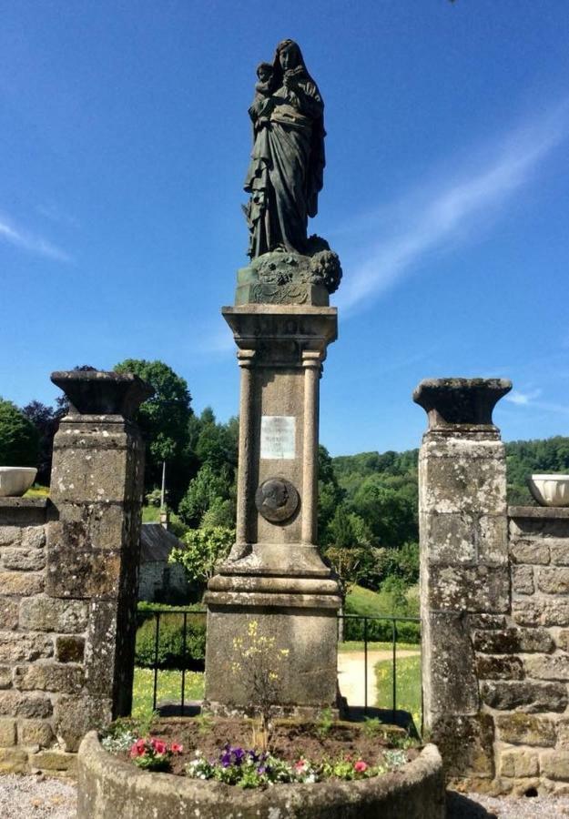 Treignac L'Ancienne Maison Bed & Breakfast エクステリア 写真